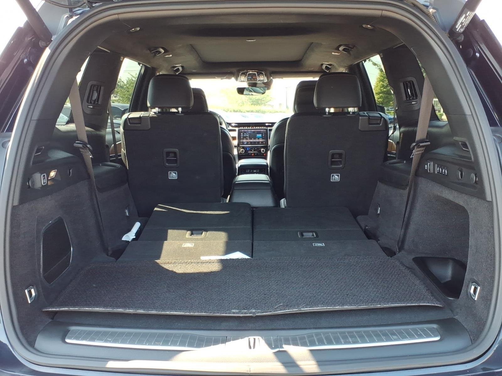 Used 2024 Diamond Black Crystal Pearlcoat Jeep Summit Reserve image 33