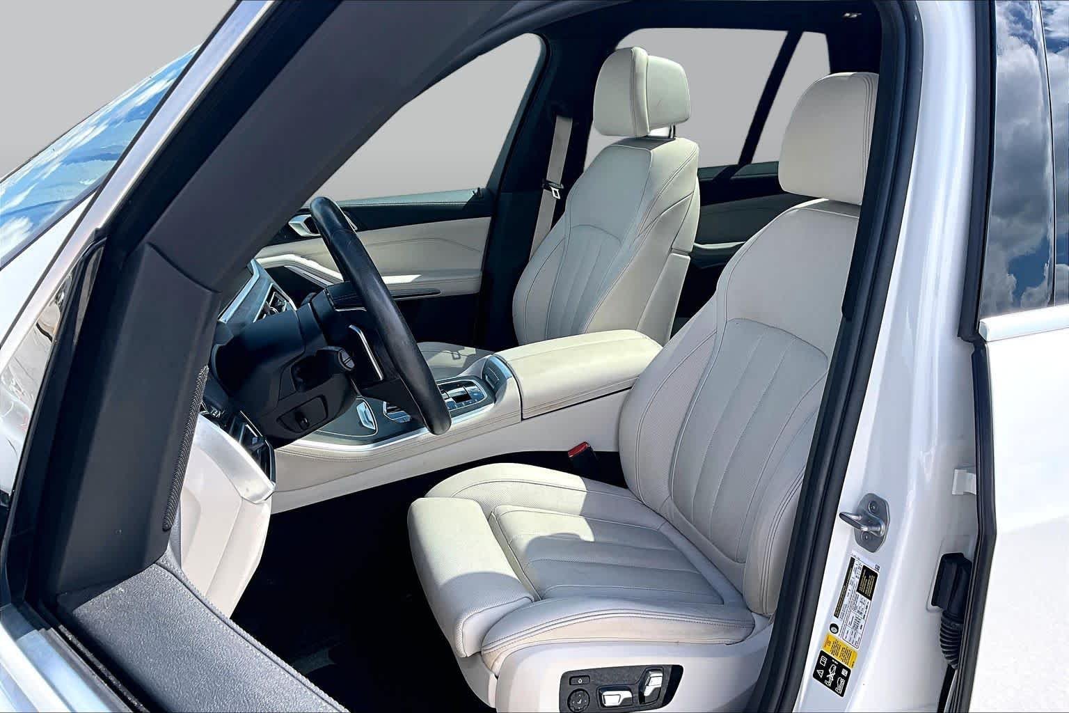 Used 2022 Mineral White Metallic BMW xDrive40i image 8