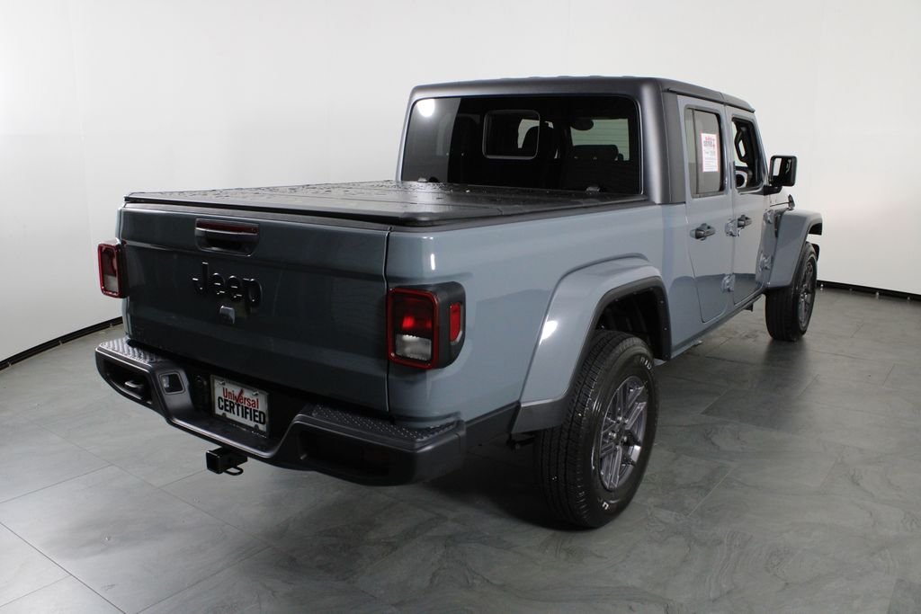 Used 2025 Gray Jeep Sport S image 14