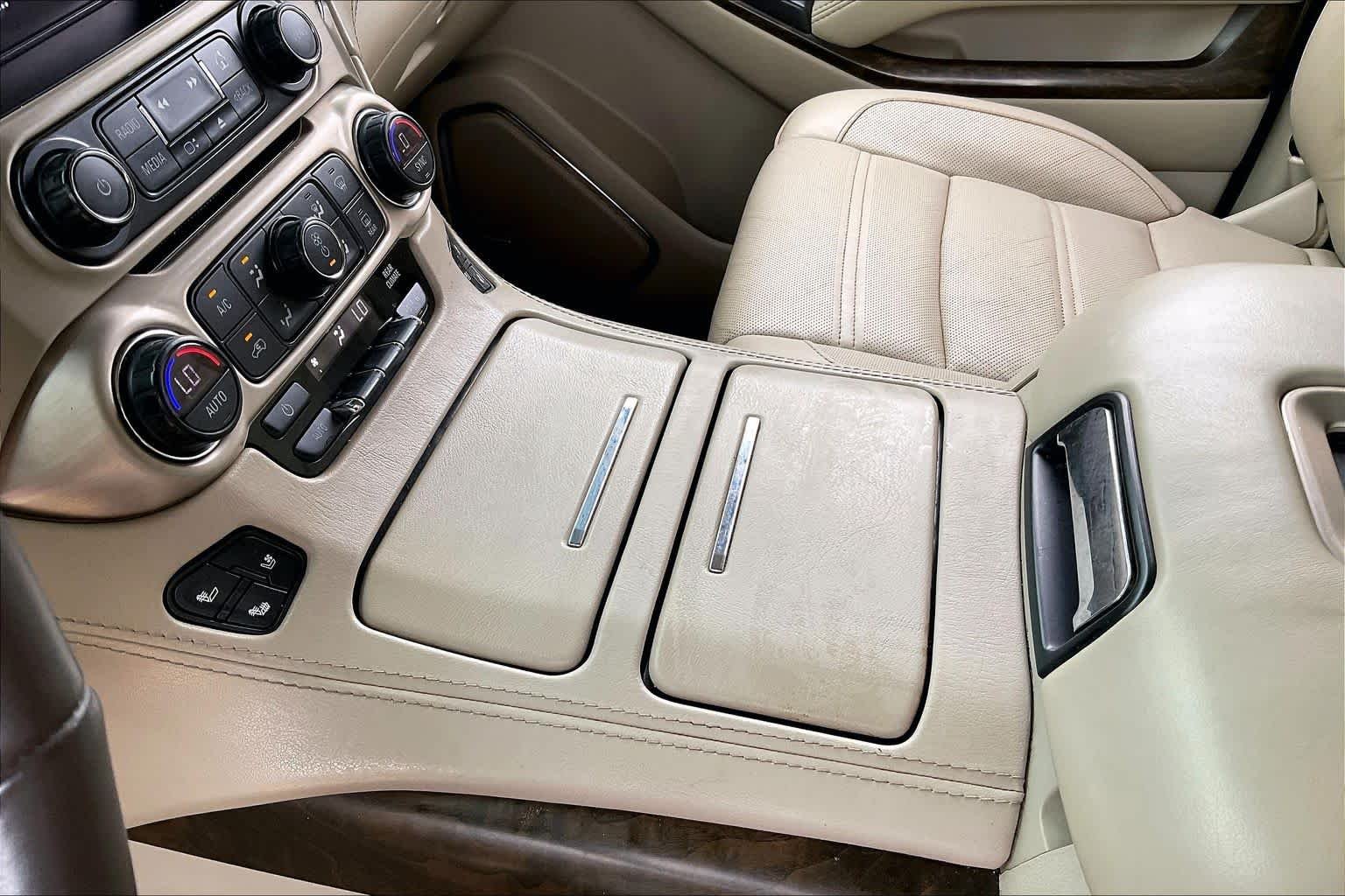 Used 2018 WHITE FROST TRICOAT GMC Denali image 16