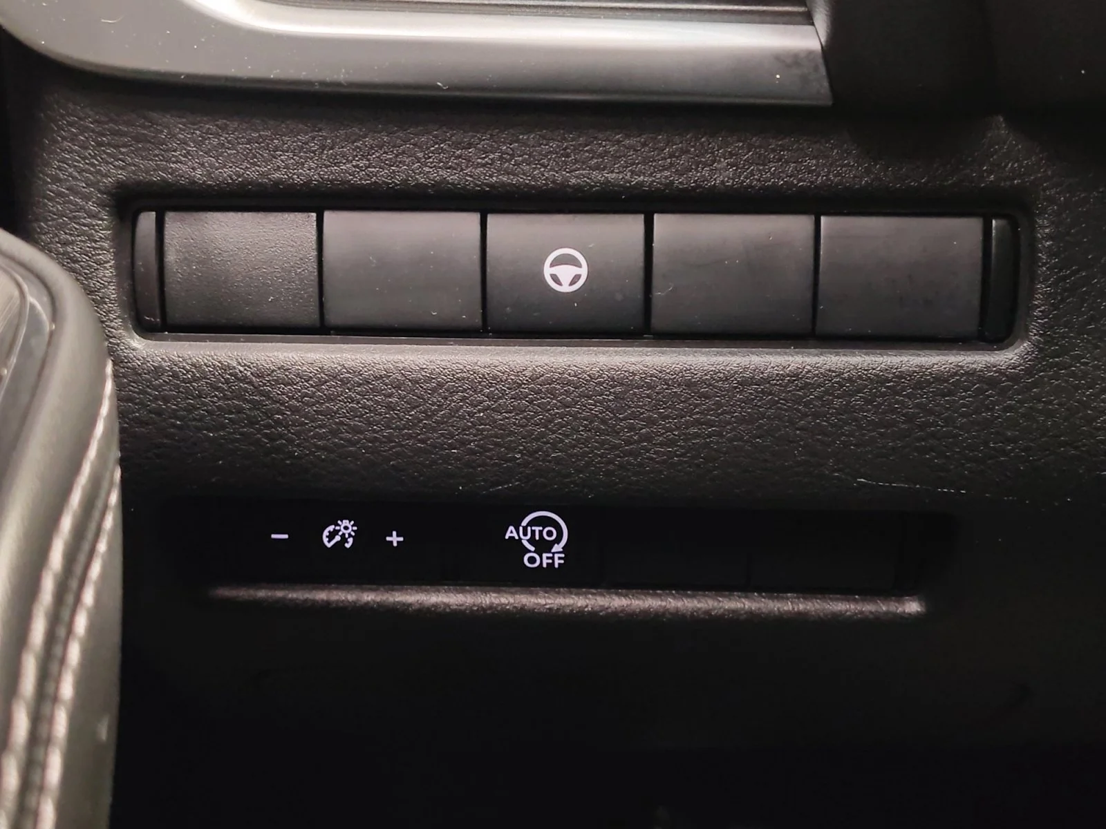 Used 2023 Gun Metallic Nissan SV image 25