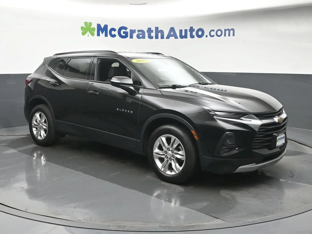 Used 2019 Black Chevrolet Base image 2