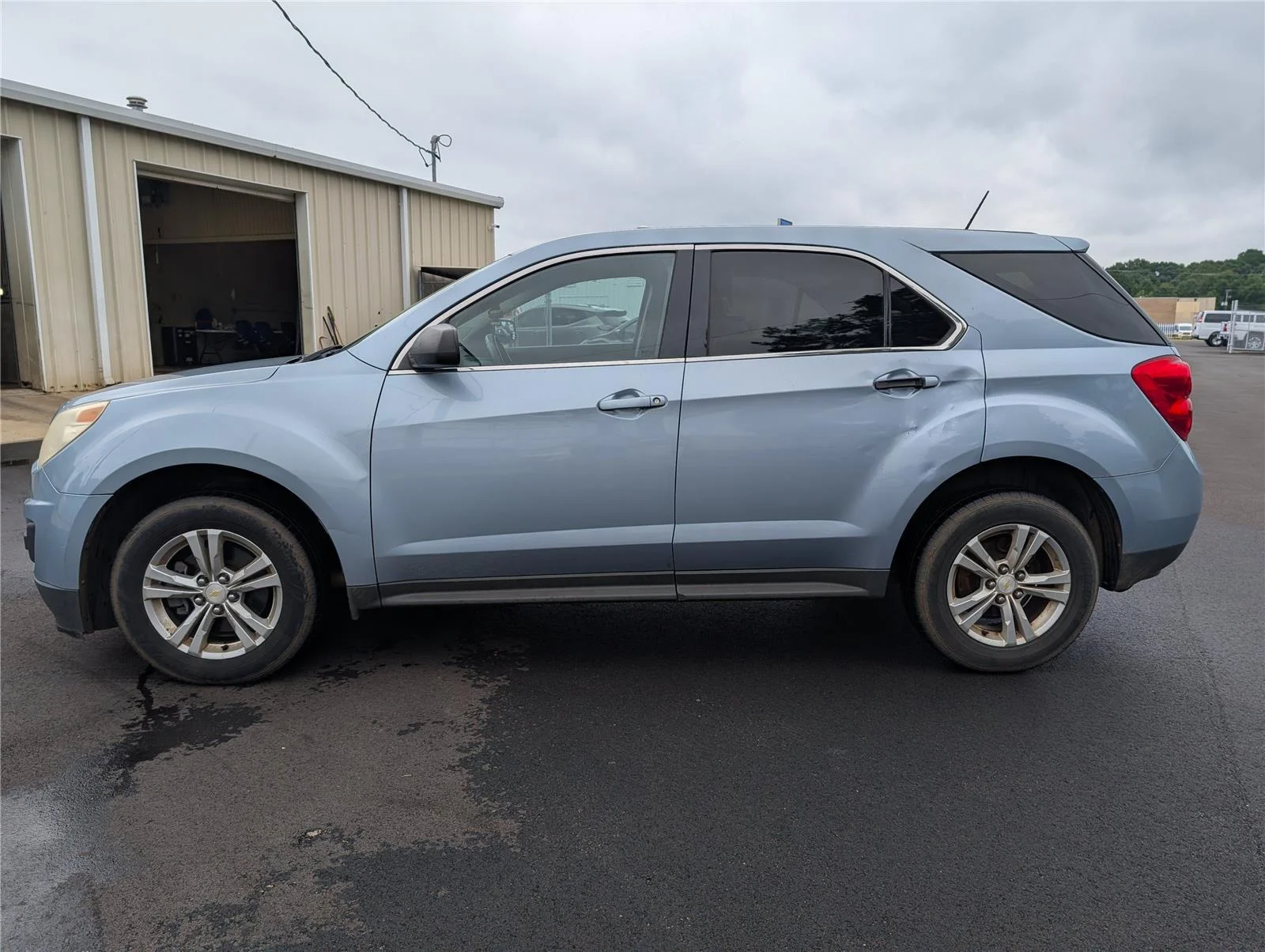 Used 2015 SILVER TOPAZ METALLIC Chevrolet LS image 2