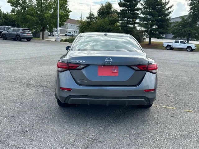 Used 2025 Gray Nissan SV image 5