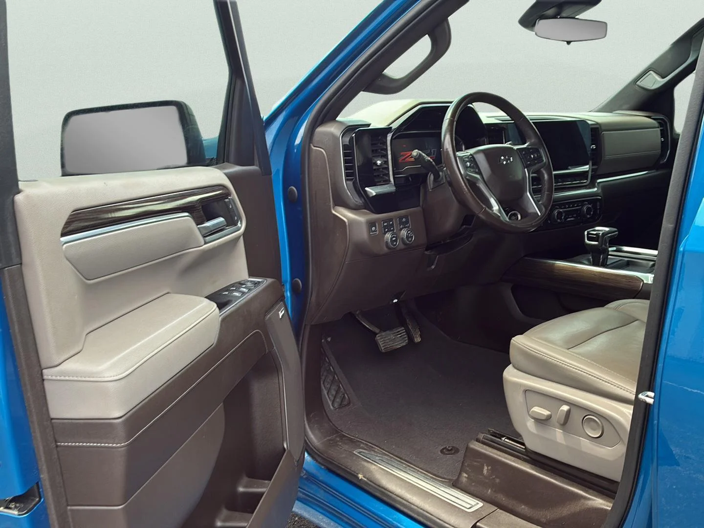 Used 2023 Glacier Blue Metallic Chevrolet RST image 14
