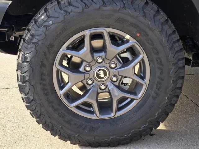 New 2025 Desert Sand Ford Badlands® image 27
