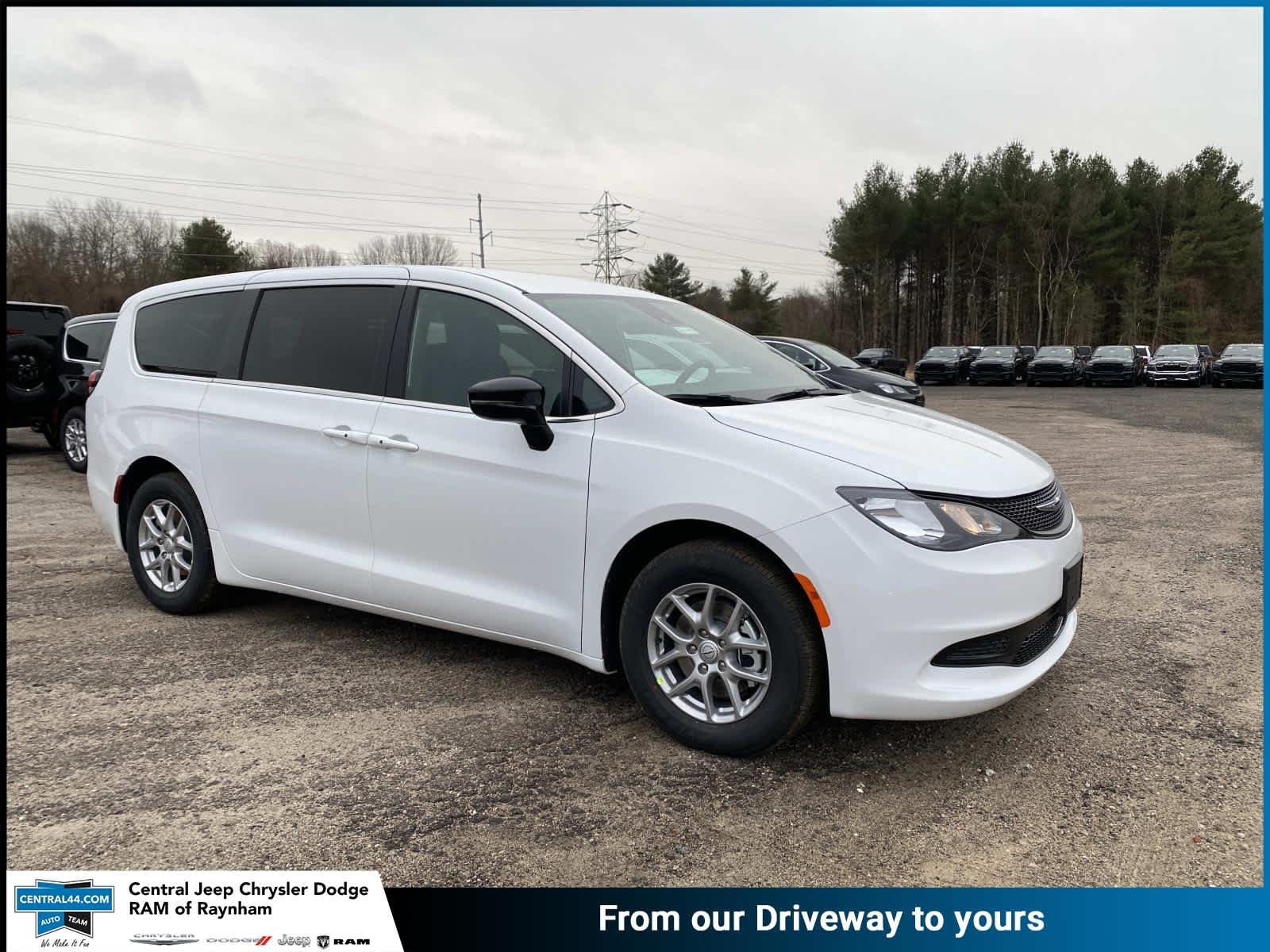 2026 Chrysler Voyager