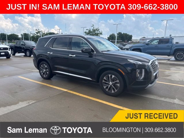 Used 2022 Black Hyundai SEL image 1