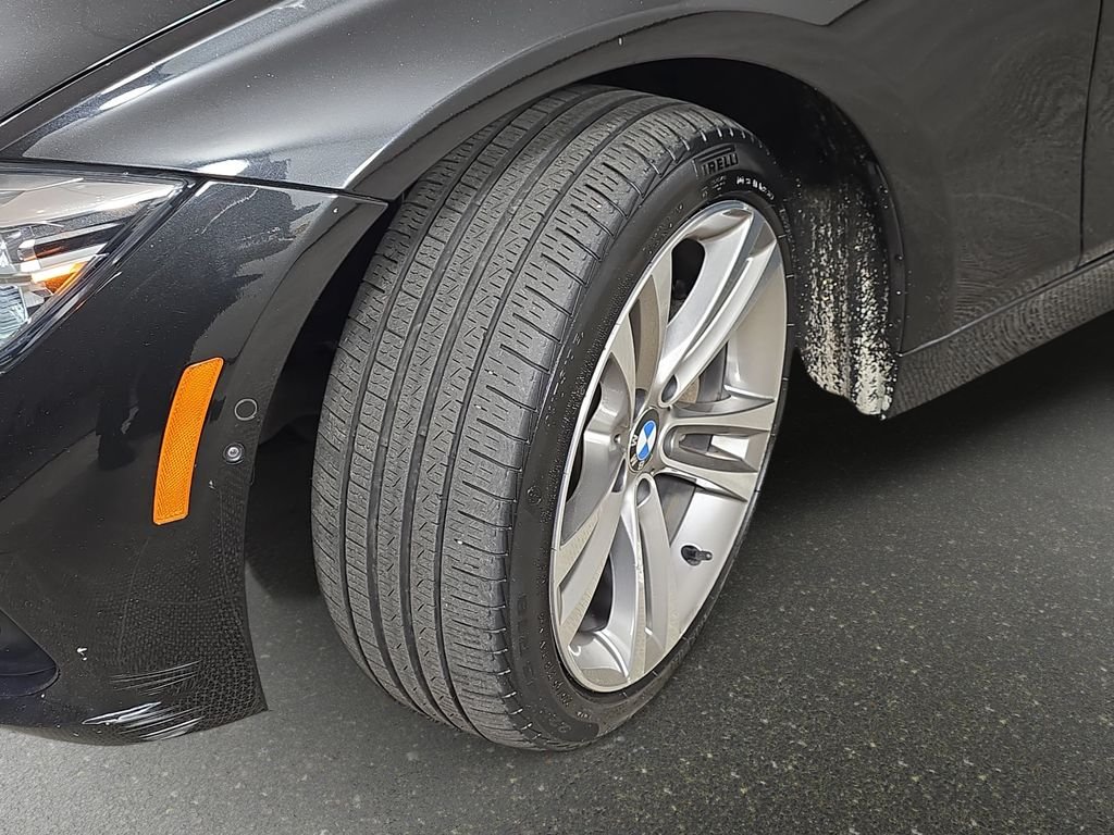 Used 2016 Black Sapphire Metallic BMW 340i xDrive image 36
