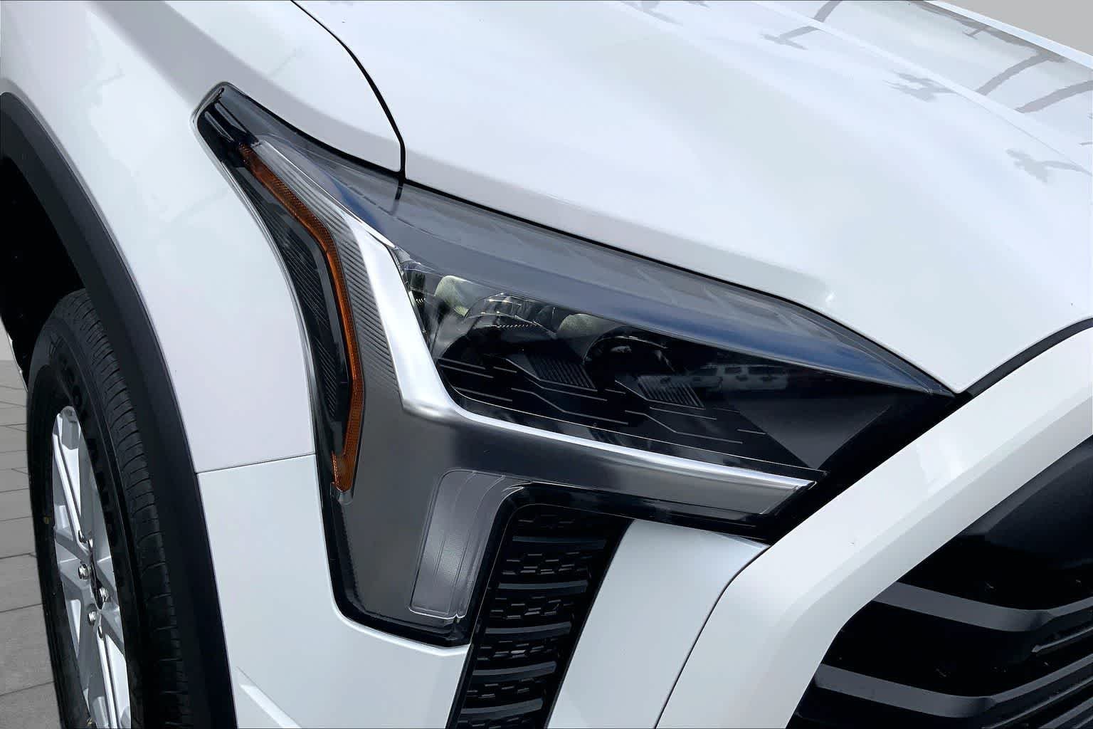 New 2026 Ice Cap Toyota SR5 image 13
