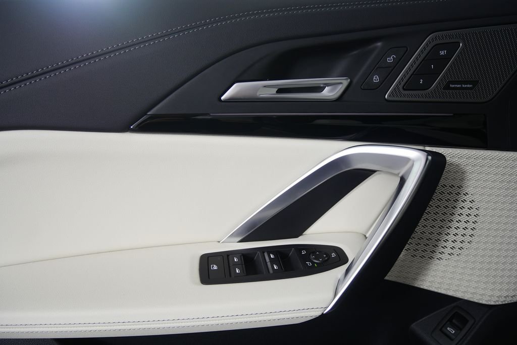 2026 BMW X1 28i - Photo 9