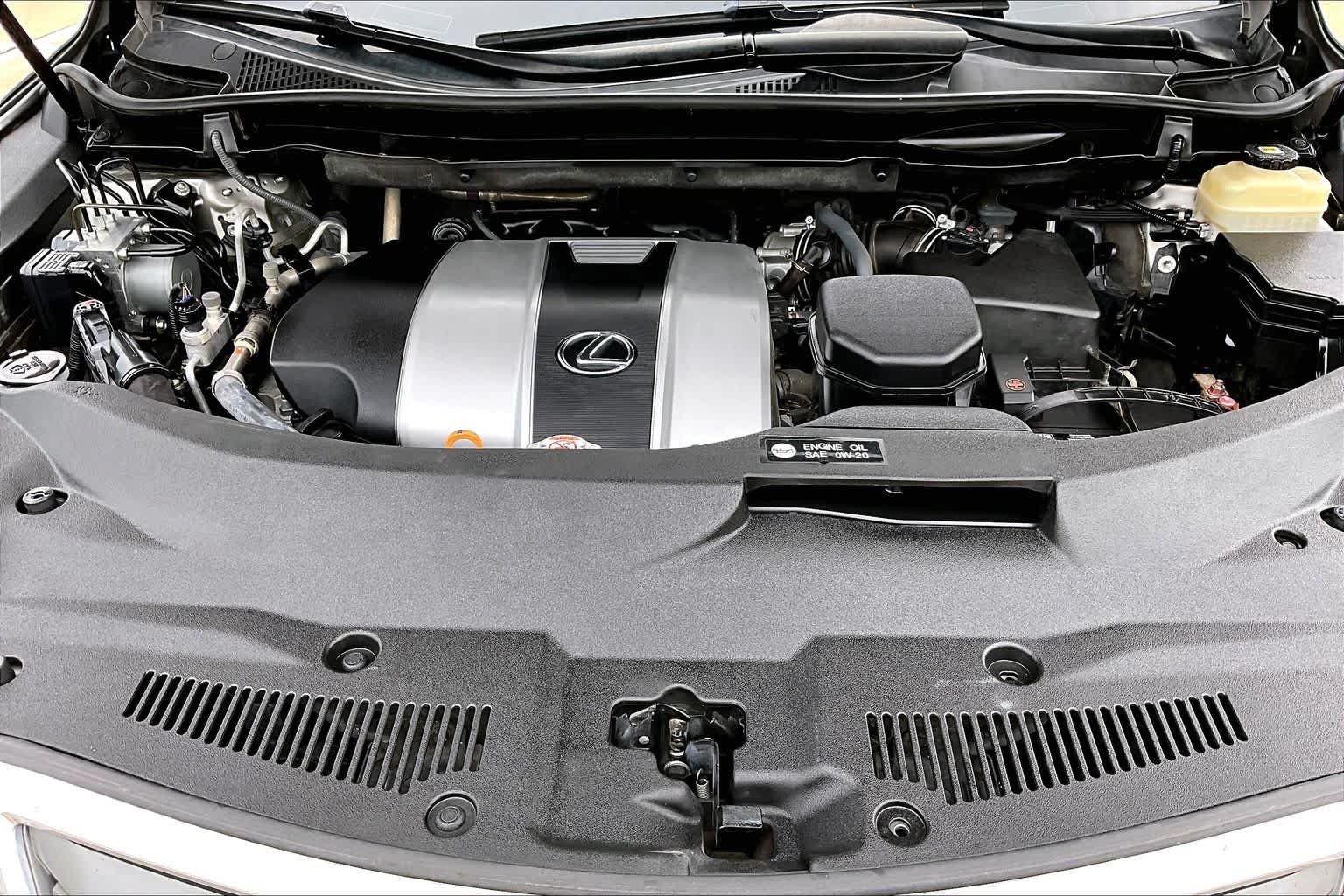 Used 2019 Atomic Silver Lexus  image 29