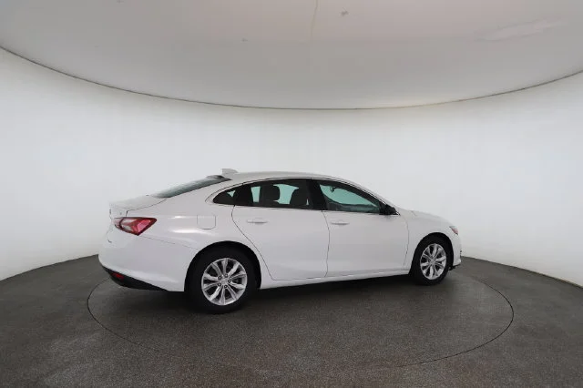Used 2021 White Chevrolet LT image 20