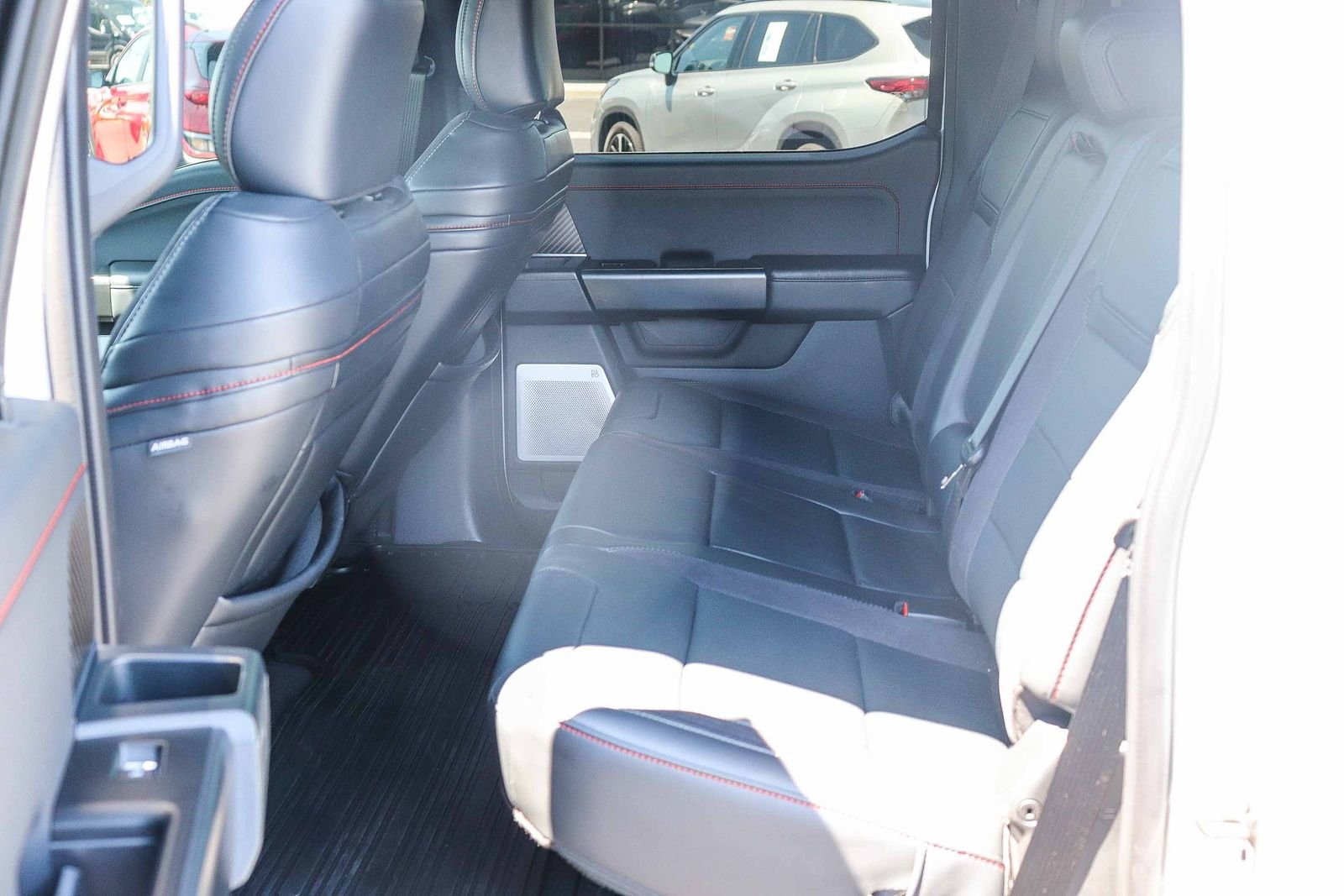 Used 2025 White Metallic Ford Raptor image 17
