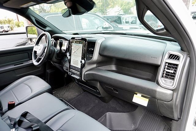 New 2026 Bright White Clear-Coat Exterior Paint RAM Tradesman image 12