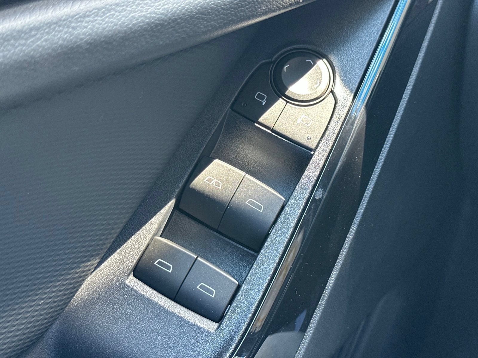 2026 Chevrolet Equinox LT - Photo 37