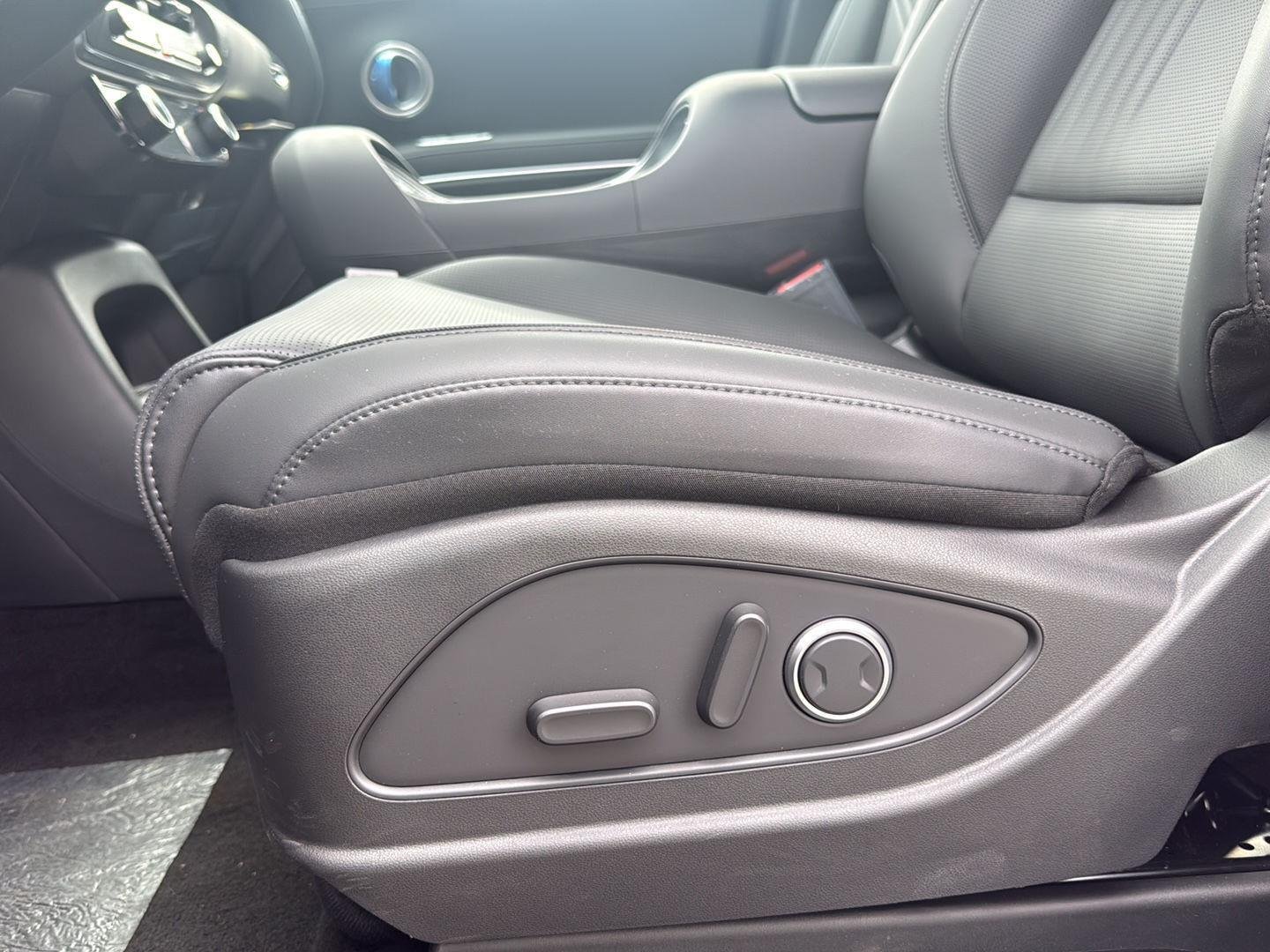 New 2026 Ecotronic Gray Pearl Hyundai SEL AWD image 19