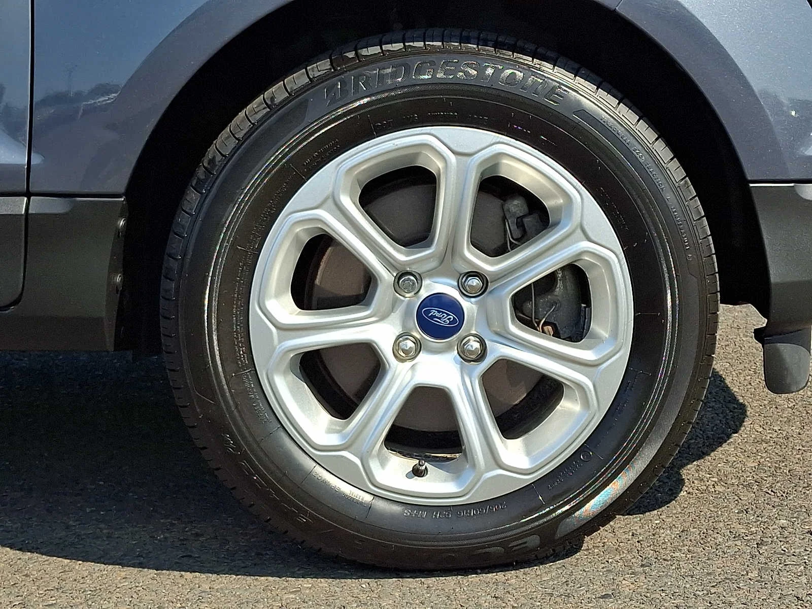 Used 2021 Smoke Metallic Ford SE image 8