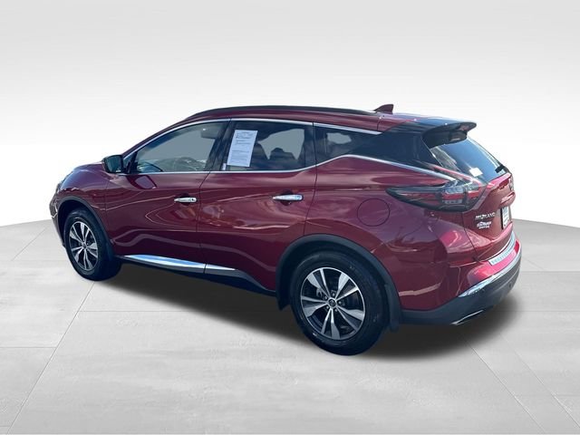 Used 2023 Red Nissan SV image 3