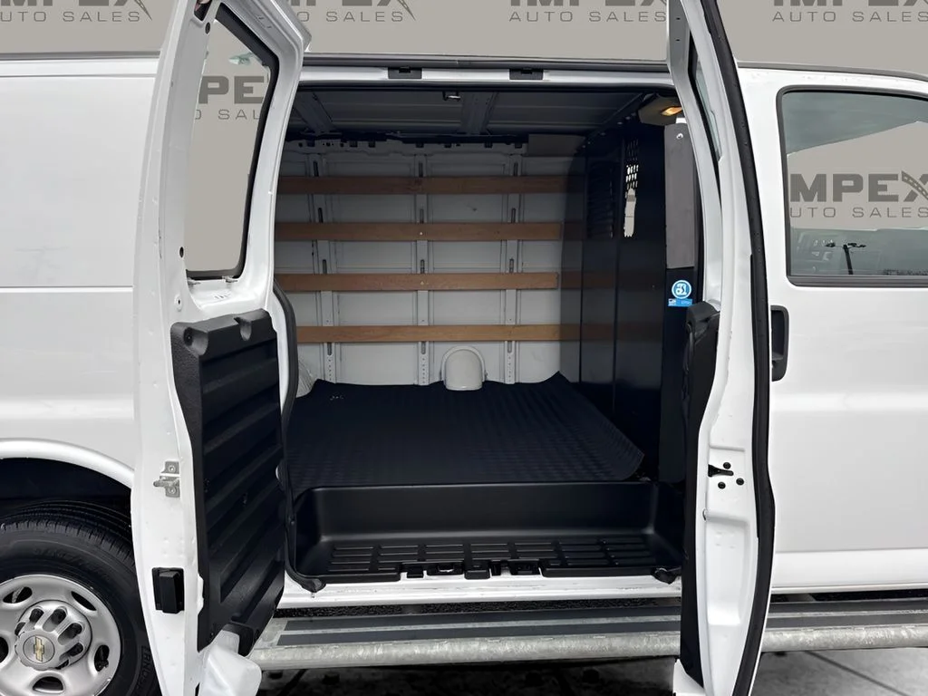 Used 2024 White Chevrolet Work Van image 20