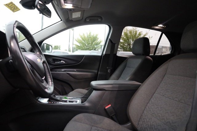 Used 2022 Silver Ice Metallic Chevrolet LT image 18