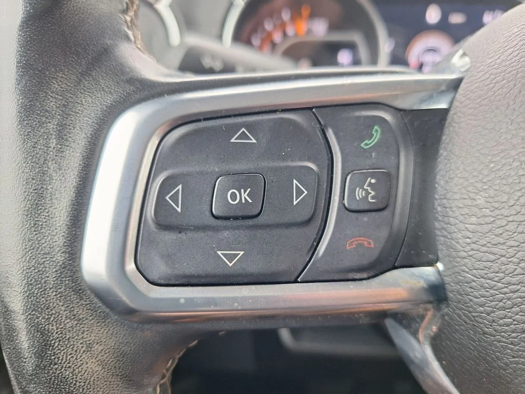 Used 2020 Green Jeep Unlimited Sahara image 13