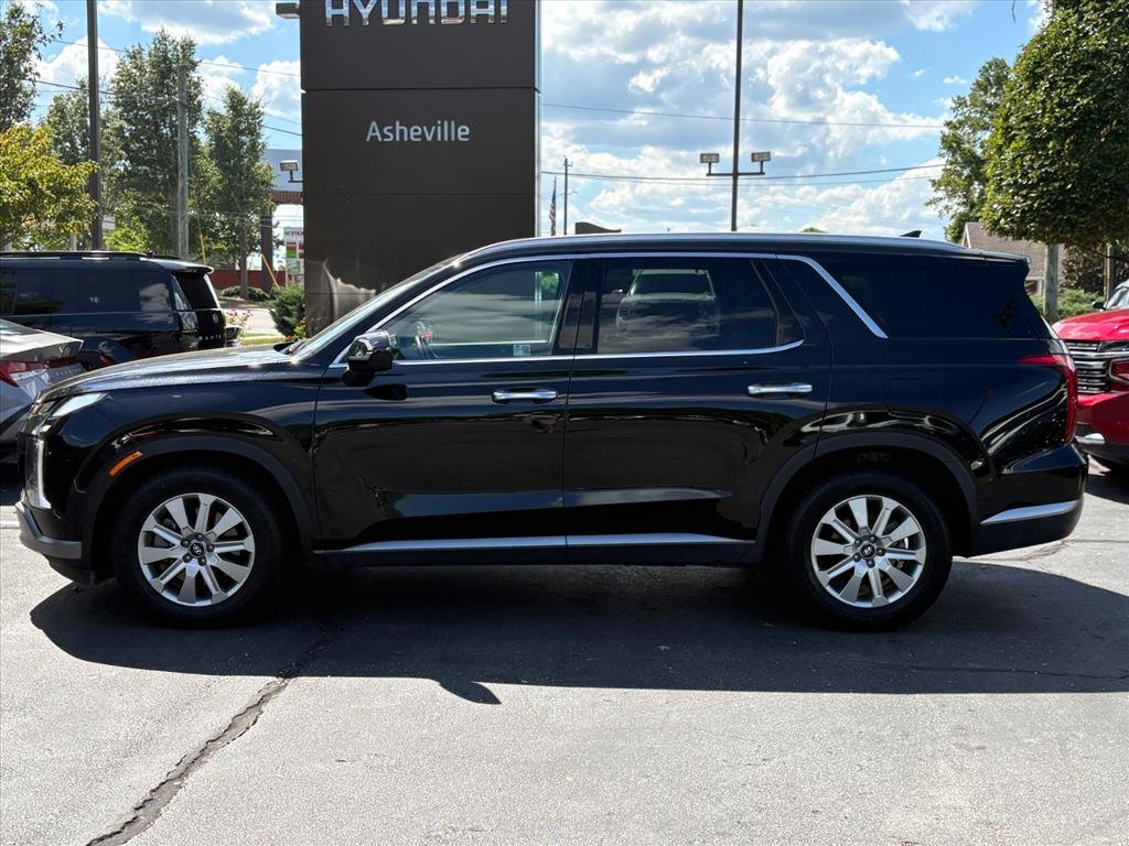 Certified Used 2024 Abyss Black Pearl Hyundai SEL 7 Passenger image 3