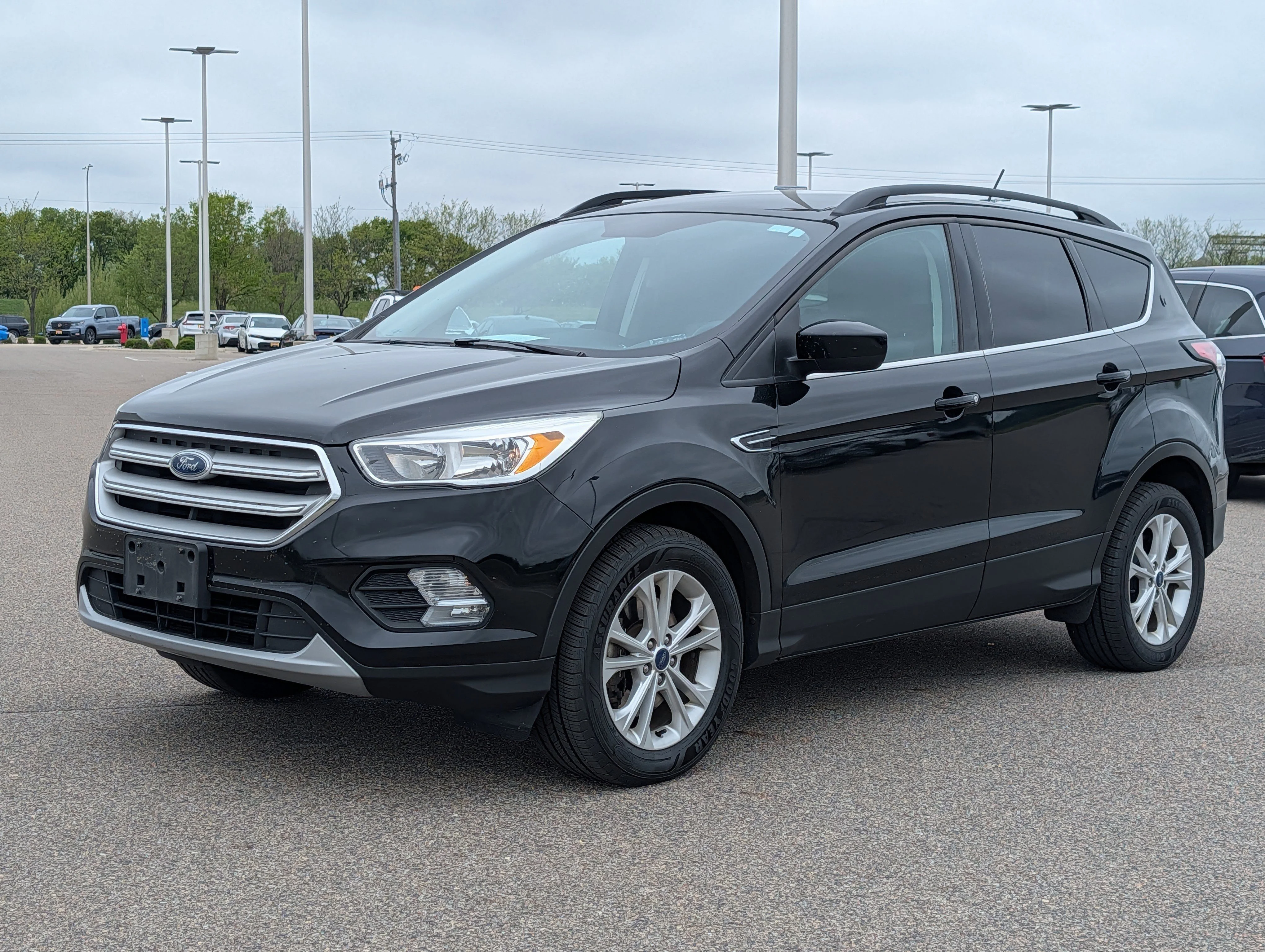 Used 2018 Ford Escape SE with VIN 1FMCU9GD5JUA42202 for sale in Waite Park, Minnesota