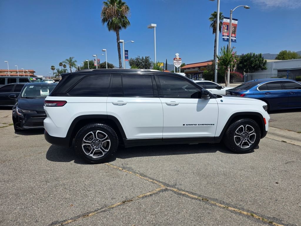 Certified Used 2022 White Jeep Trailhawk 4xe image 4