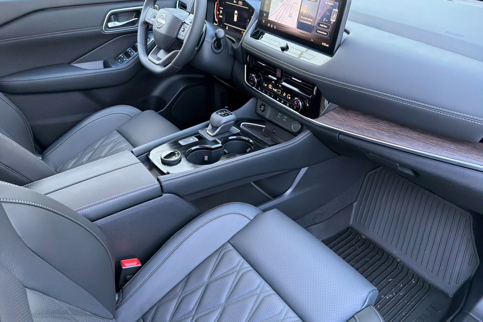 New 2026 Everest White Pearl/Super Black Nissan Platinum image 13