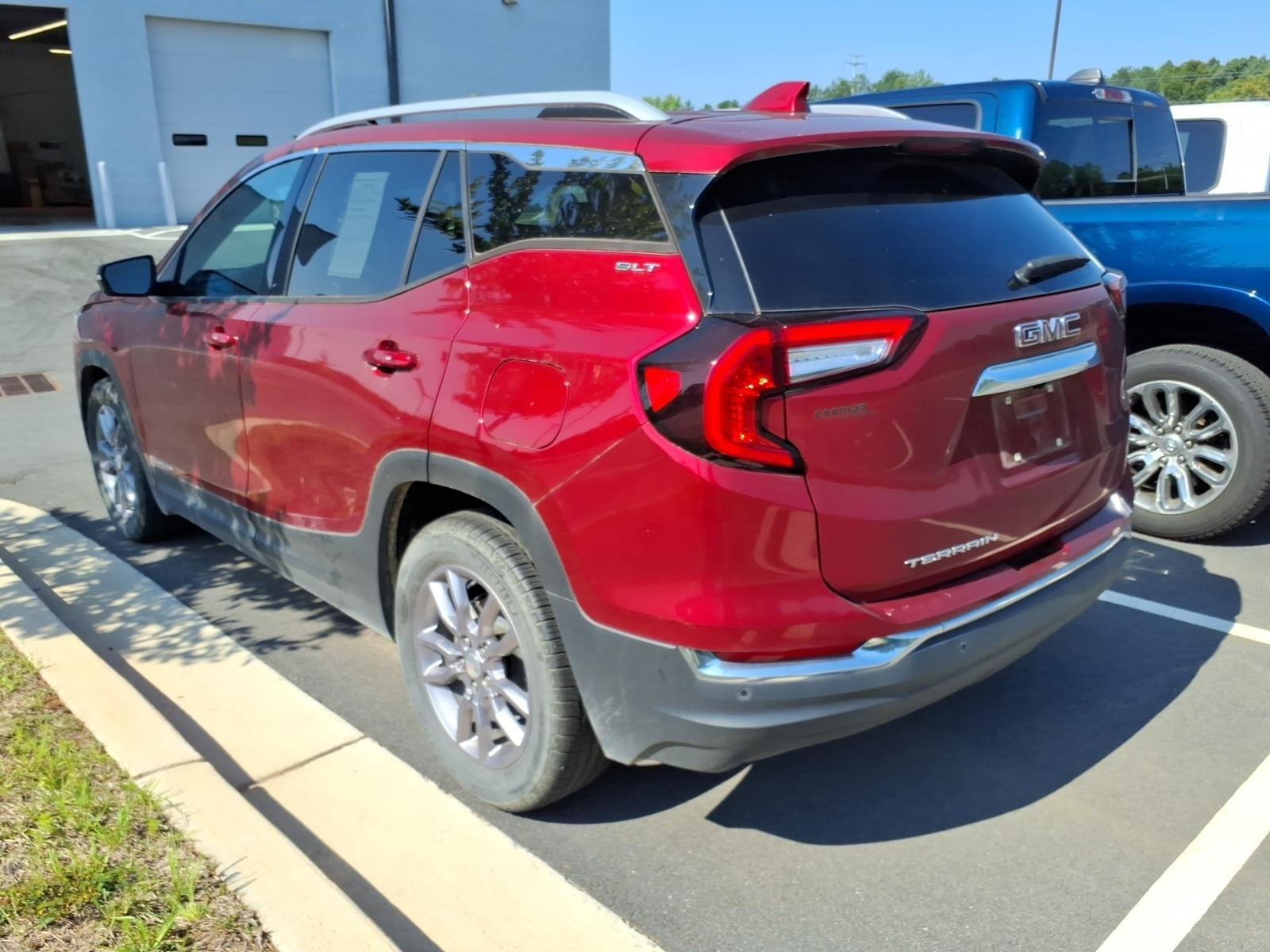 Used 2023 Volcanic Red Tintcoat GMC SLT image 20