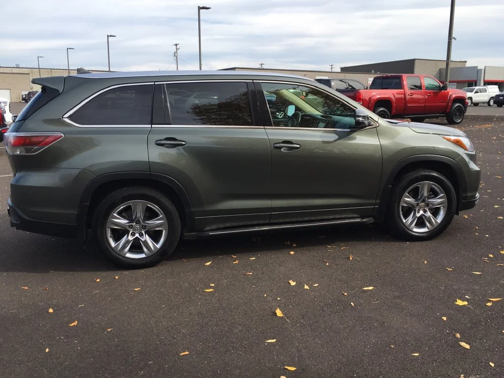 Used 2015 Green Toyota Limited image 7