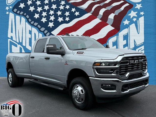 2026 RAM 3500 Tradesman Crew Cab 4x4 8' Box