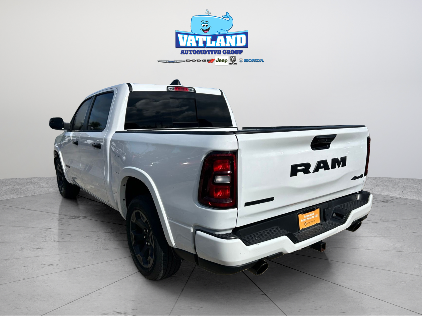 Used 2025 White Ram Big Horn/Lone Star image 3