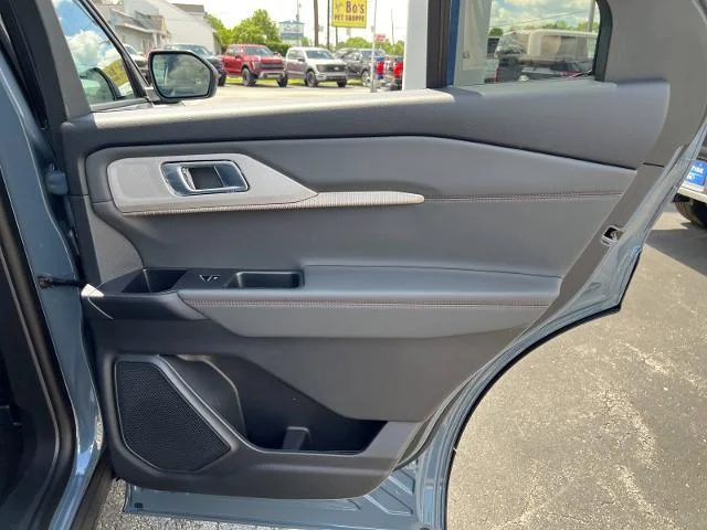 New 2026 Vapor Blue Metallic Ford Active image 34
