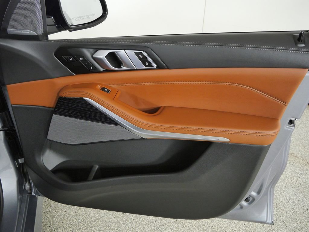 New 2026 Skyscraper Grey Metallic BMW xDrive40i image 19