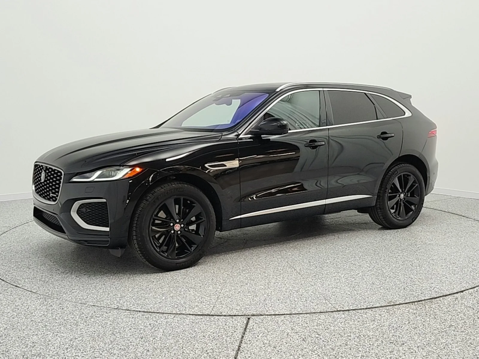 2021 Jaguar F-PACE P400 R-Dynamic S's photo