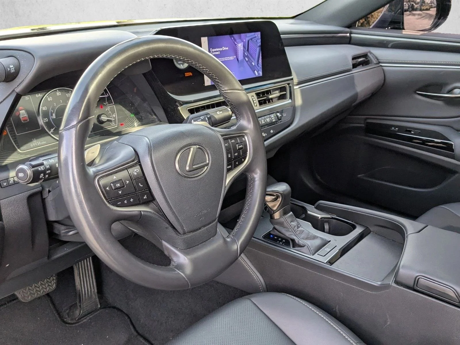 2024 Lexus ES 350 - Photo 10