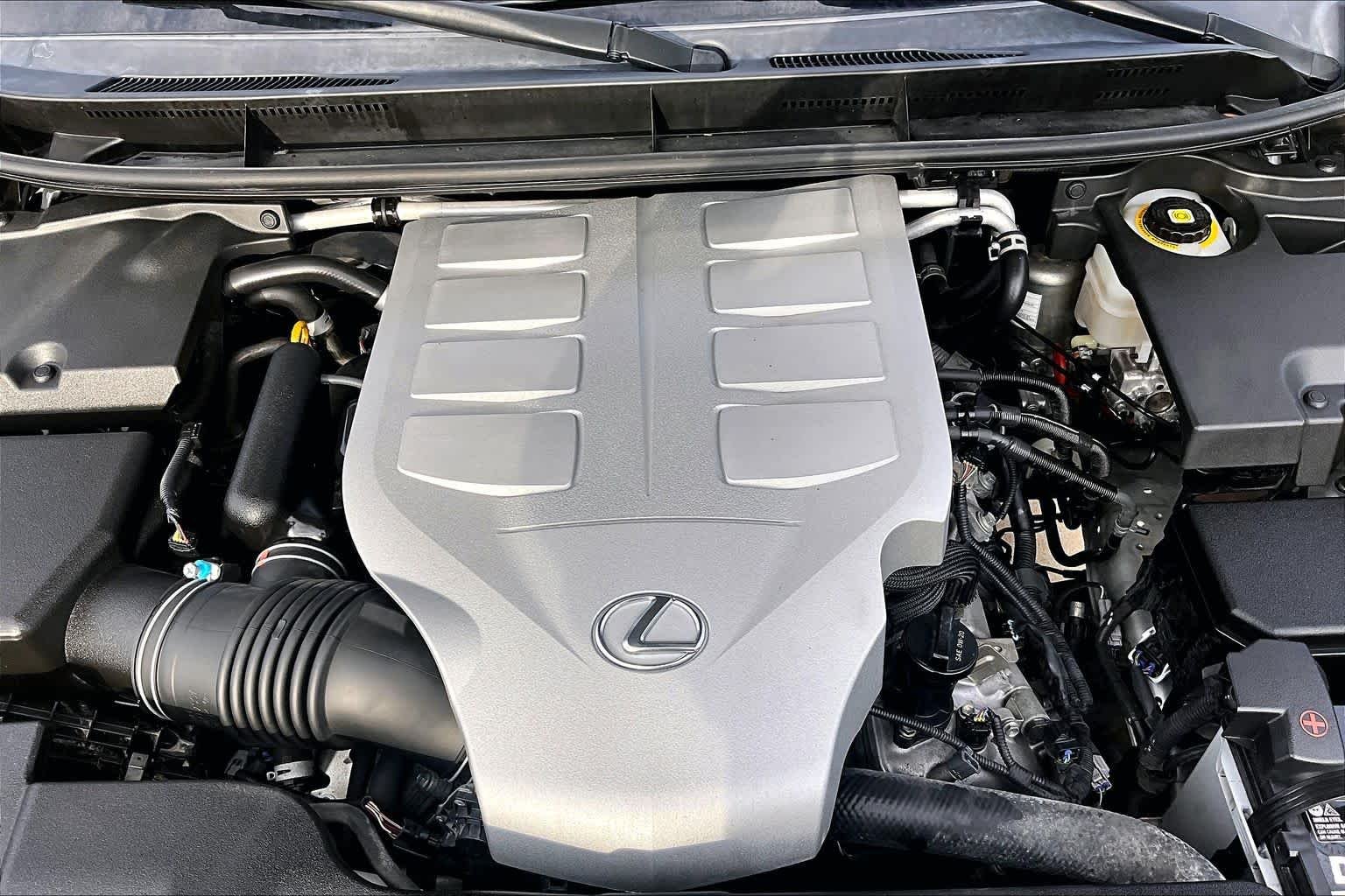 Used 2018 Silver Lining Metallic Lexus Premium image 33