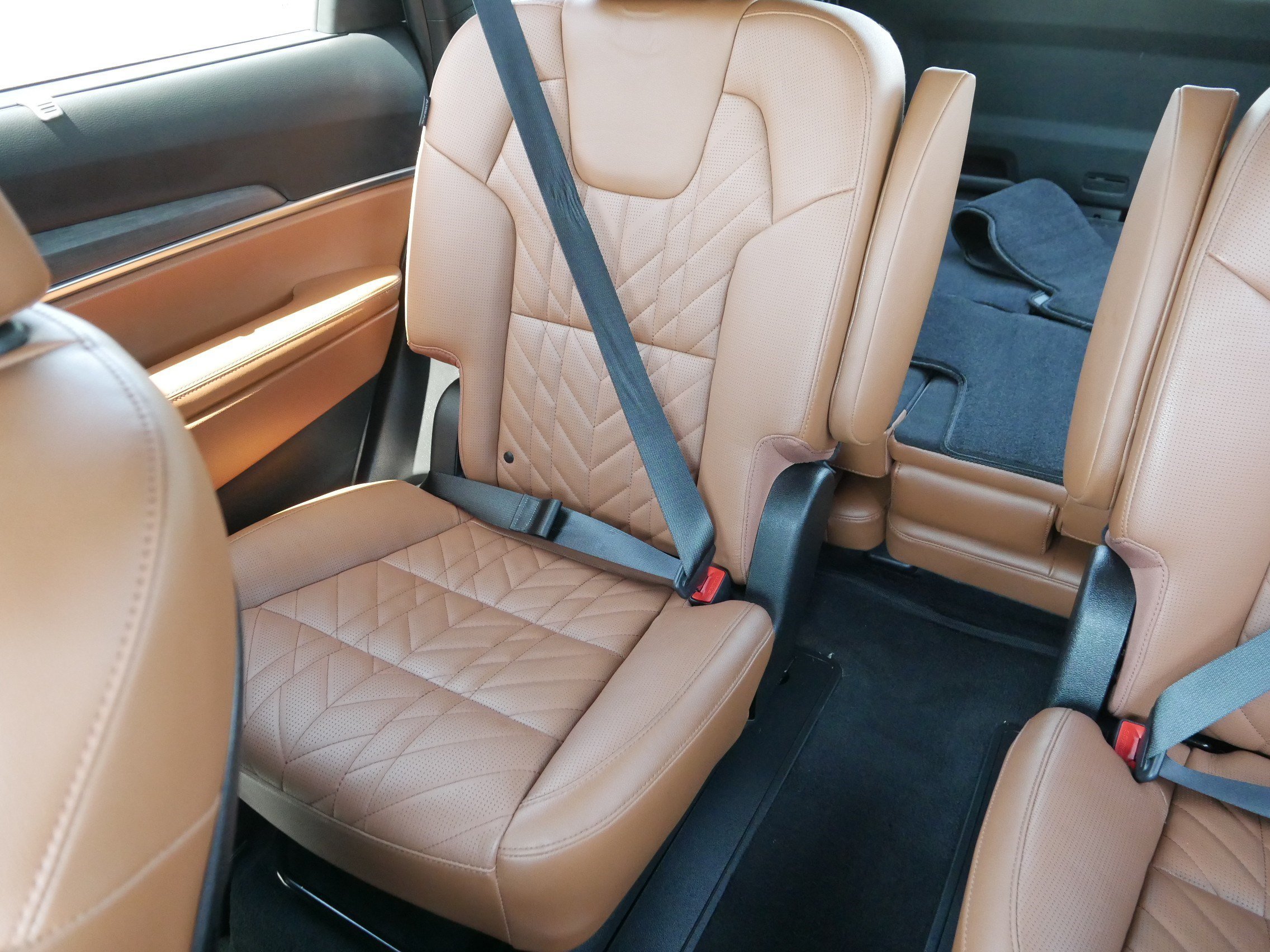 Certified Used 2025 Glacial White Pearl Kia EX X-Line image 12