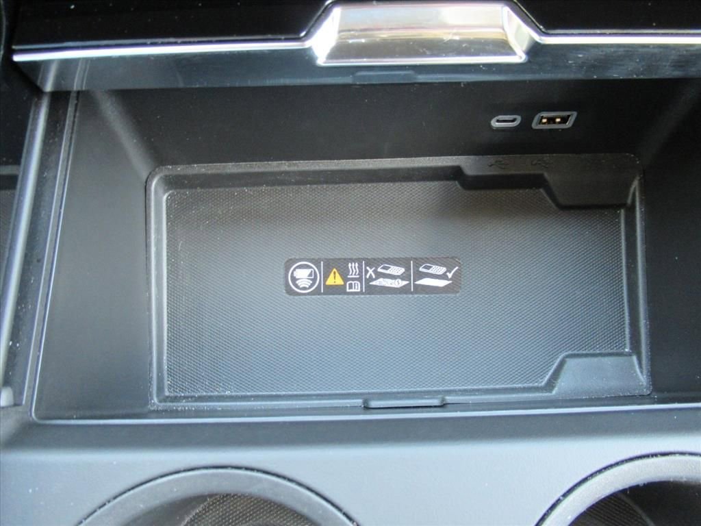 Used 2026 Glacier White Tricoat GMC Denali image 27