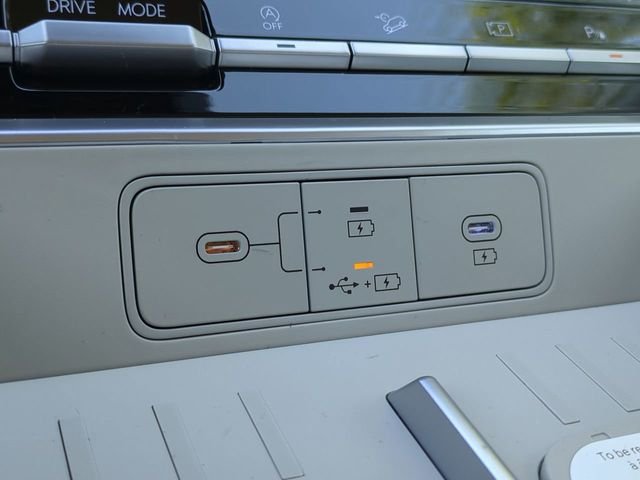 New 2026 White Hyundai SE FWD image 44