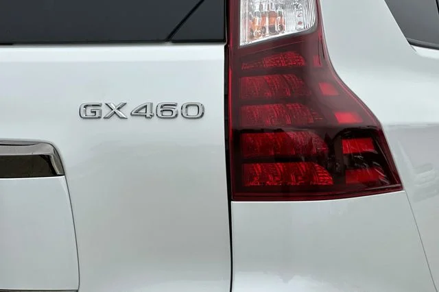 Used 2022  Lexus 460 image 35