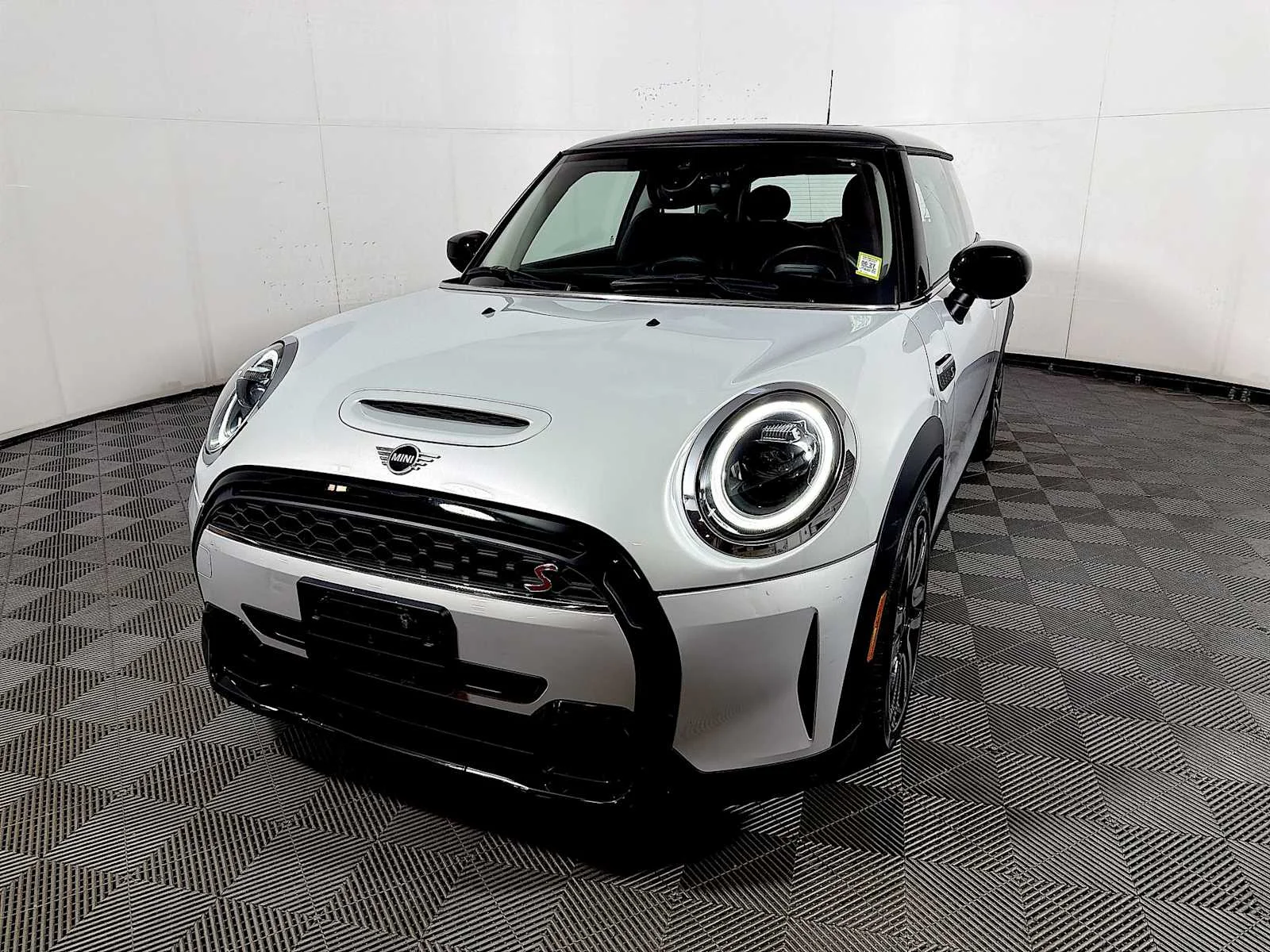 Used 2023 White Silver Metallic MINI Cooper S image 3