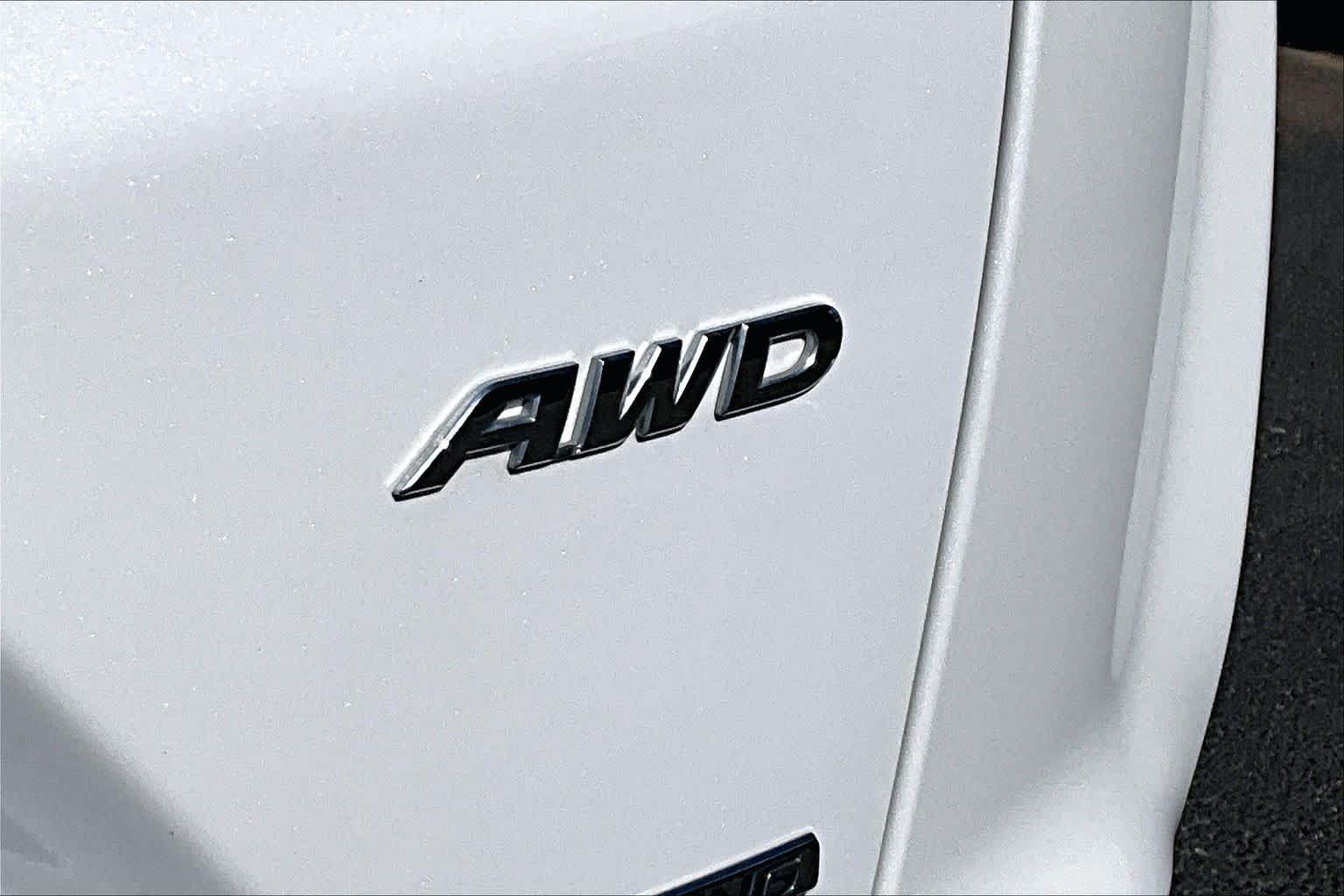Used 2021 Platinum White Pearl Honda Touring image 10