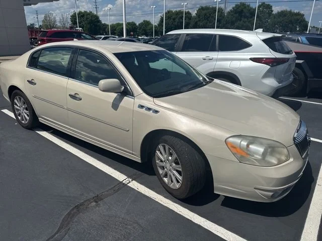 2010 Buick Lucerne CXL's photo