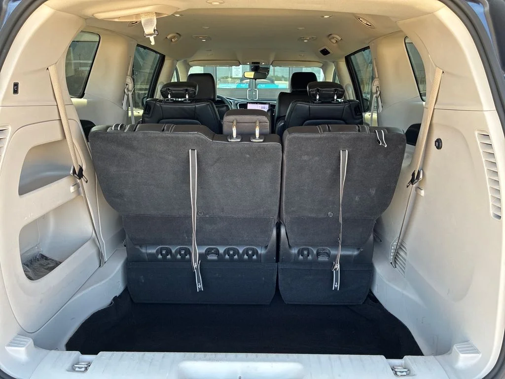 Used 2023 Gray Chrysler Touring L image 21