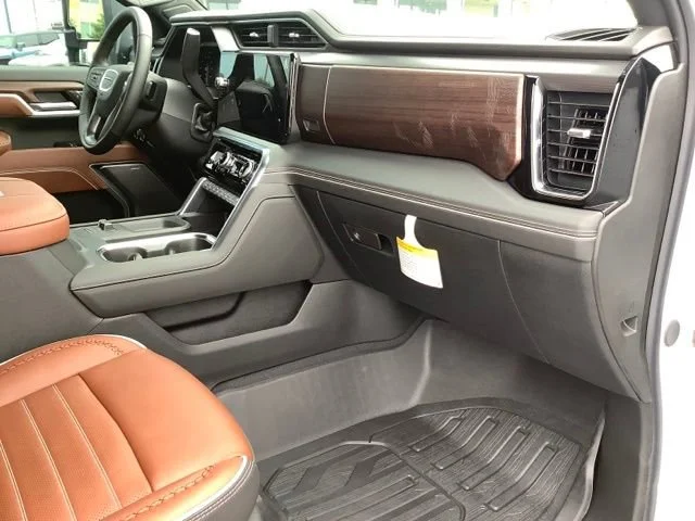 2026 GMC Sierra 3500HD Denali Ultimate - Photo 19