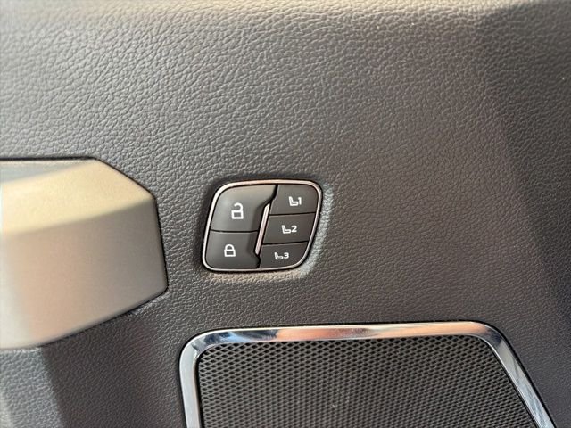 Used 2021 Blue Ford Lariat image 16