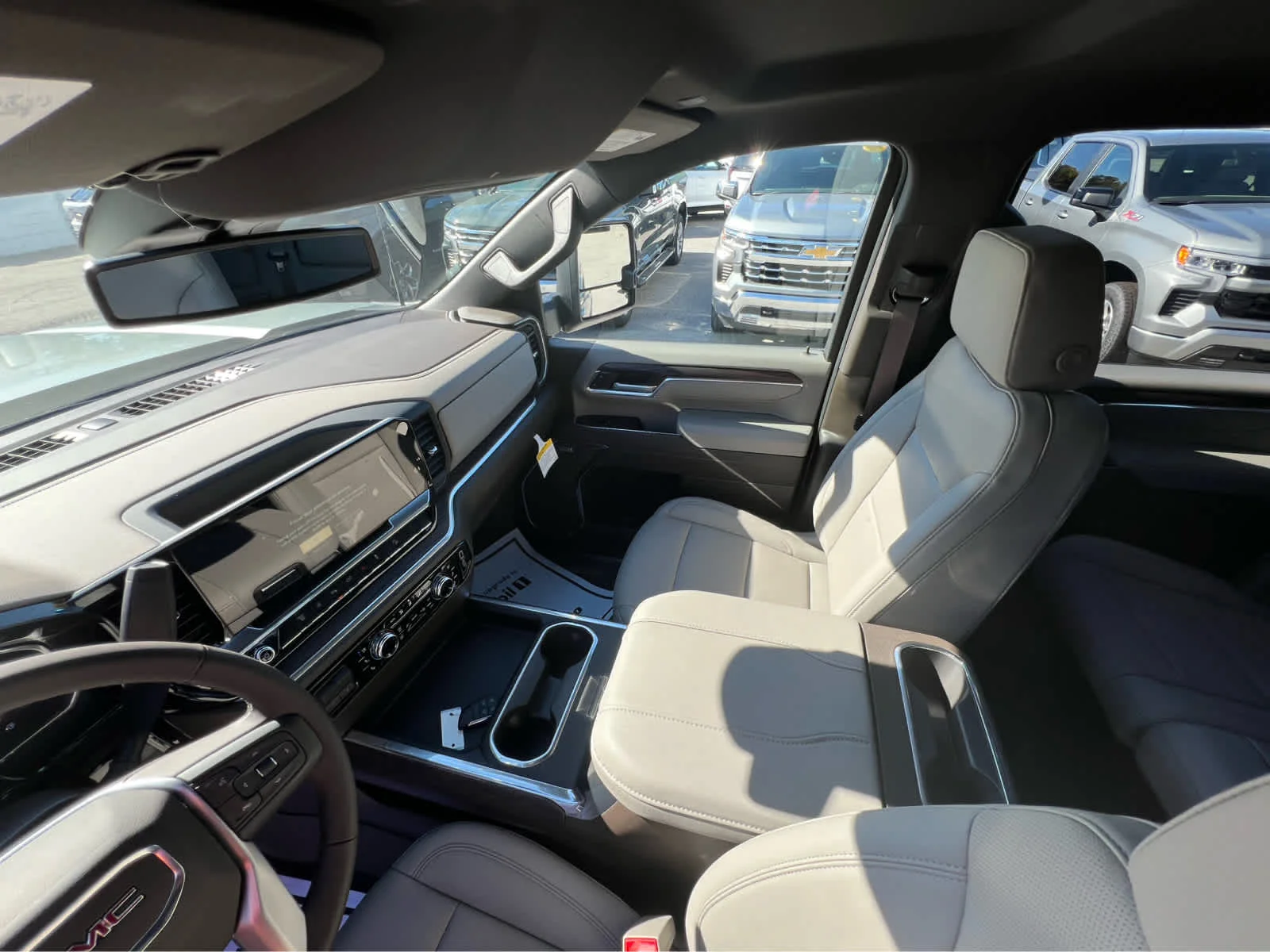 2026 GMC Sierra 2500HD SLT - Photo 15
